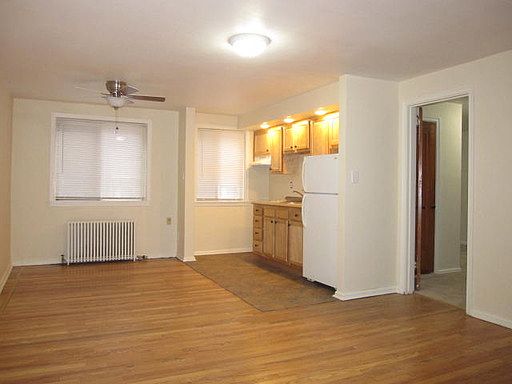 2nd image of 3840 Brownsville Rd APT 6
