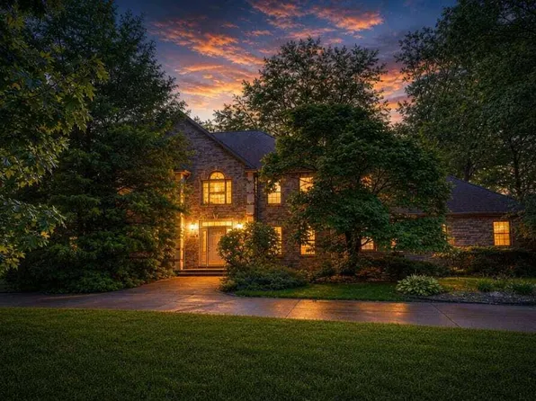 5375 N Alpine Rdg, Stevensville, MI 49127