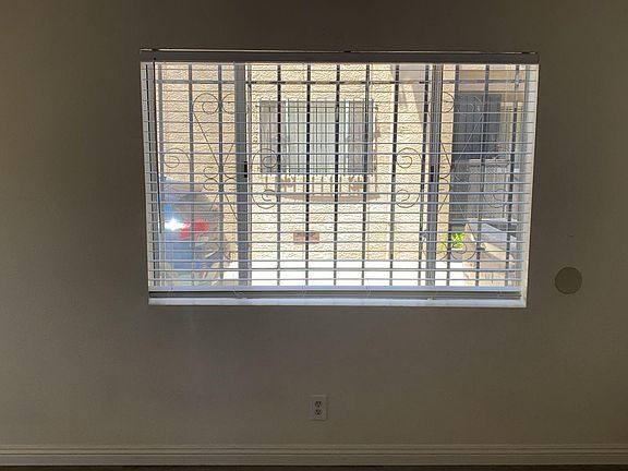 5th image of 1922 E 120th St #3