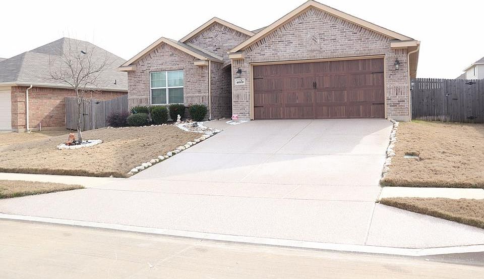 1st image of 4009 Winter Springs Dr