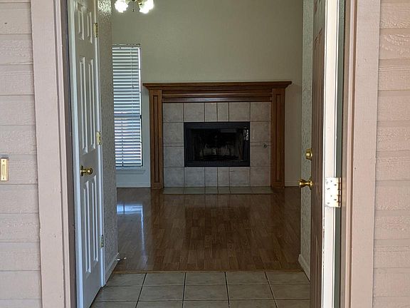 4th image of 909 Kenwood Dr
