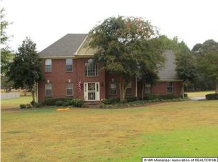 3385 Plum Point Dr E, Olive Branch, MS 38654