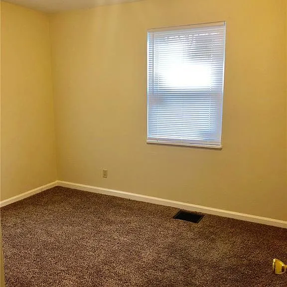 3516 N Hawthorne Ln — Photo 7