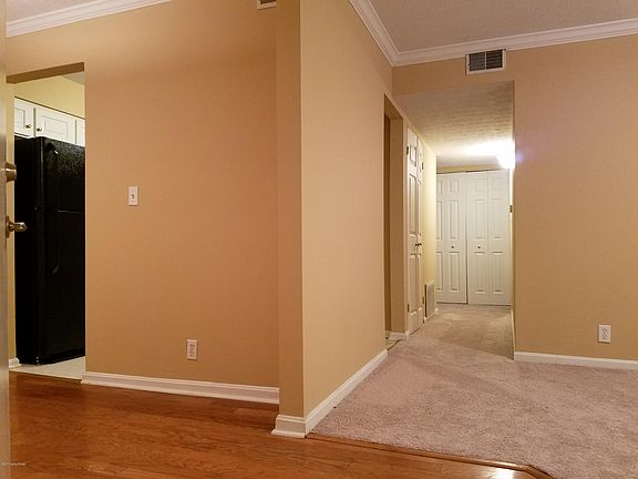 2nd image of 621 Logsdon Ct