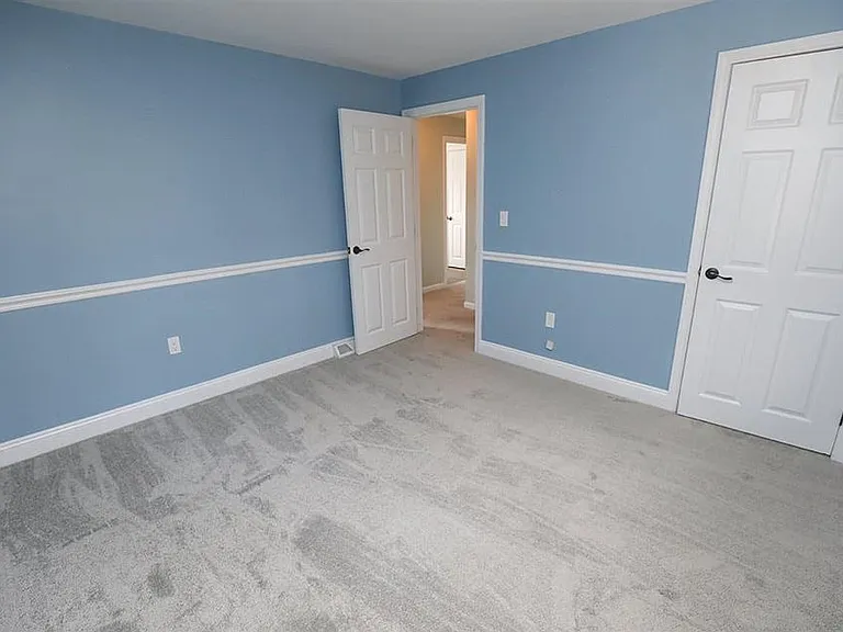 37 Heritage Way — Photo 2