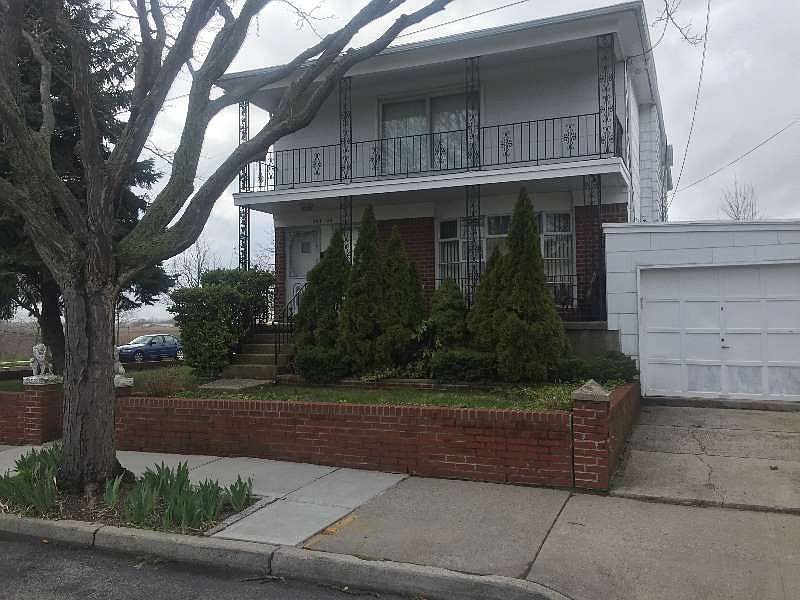 2nd image of 25303 Craft Ave