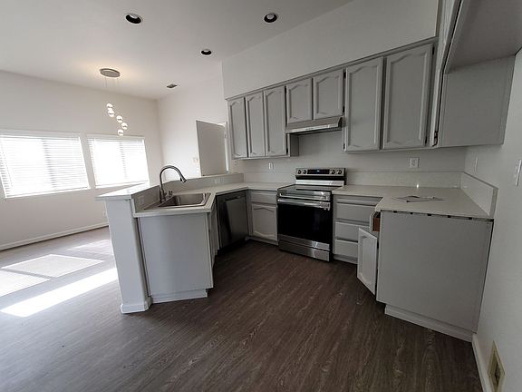 4th image of 7808 Bardswell Ct