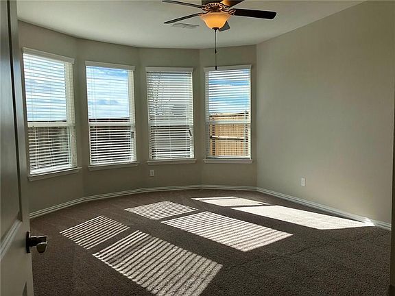 5th image of 2829 Barnsley Dr