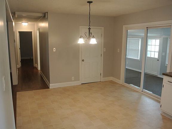 3rd image of 455 S Taylor Ave