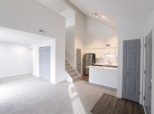 The Windsor at University Drive, Huntsville, AL 35816