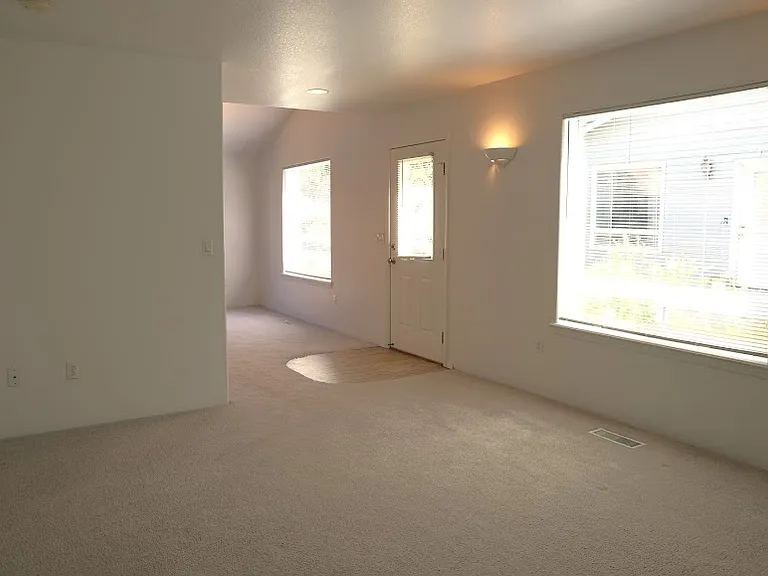 3968 Arrowhead Dr — Photo 2