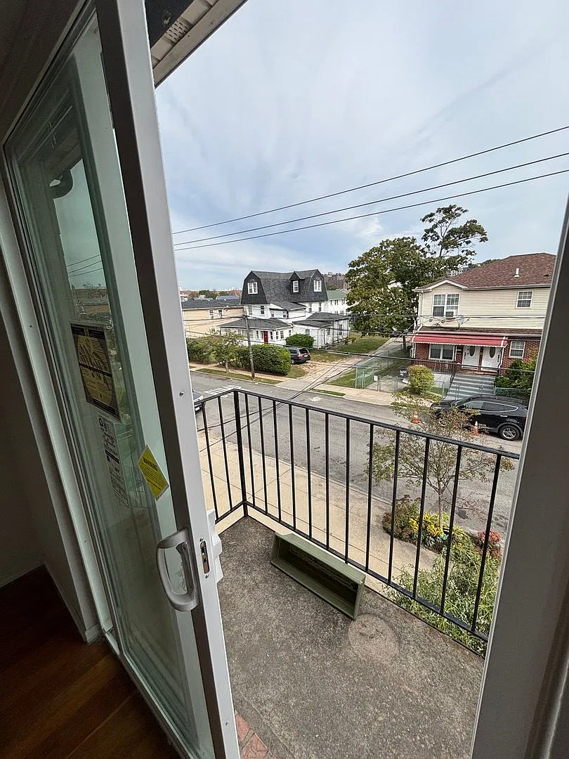 Charming Newly Renovated 3BR by Rockaway Beach — Photo 4
