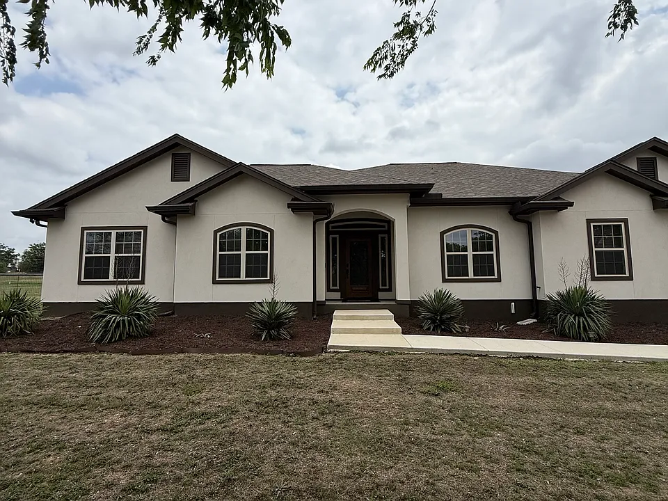 815 S State Highway 46