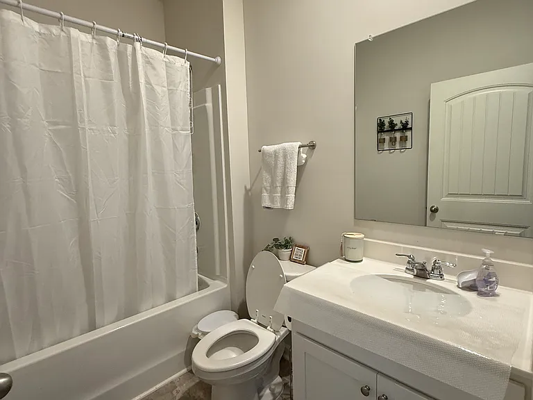 261 Berkeley Trce — Photo 13