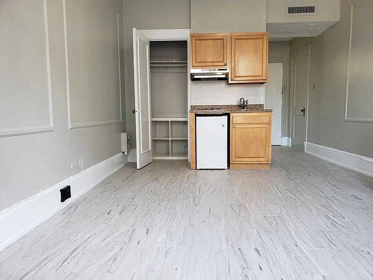 1324 Locust St #1 — Photo 3
