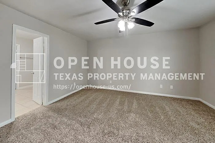 6826 Clover Walk Ln — Photo 9