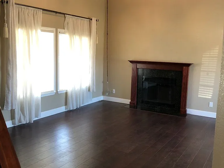 743 Calico Trl — Photo 12