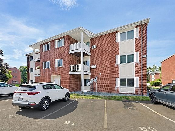 4th image of 10 Dailey St APT H