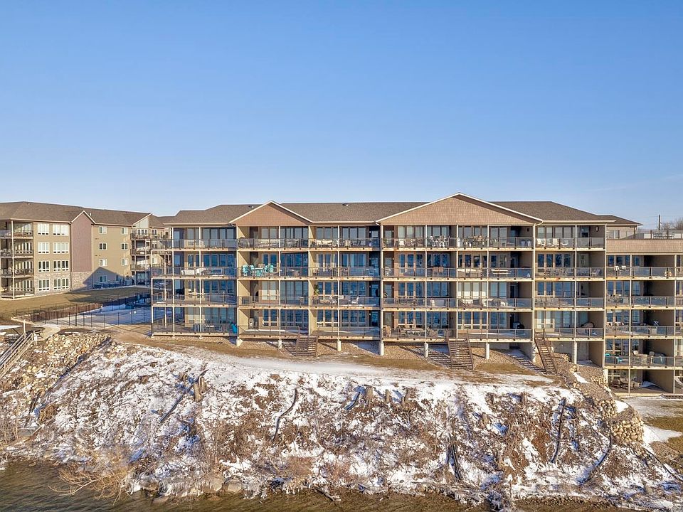 1st image of 570 Linden Dr #112