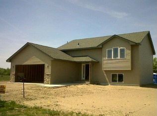 38070 Harvester Ave, North Branch, MN 55056