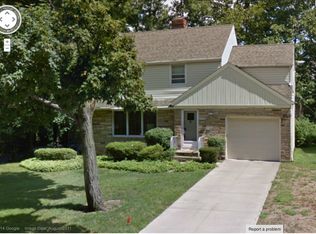 23616 Woodway Rd, Cleveland, OH 44122