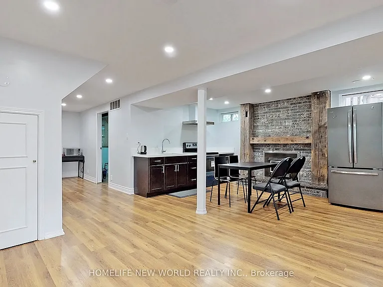 3954 Selkirk Pl #WALKOUT BASEMENT — Photo 3
