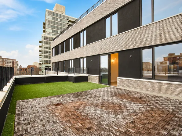 3707 Blackstone Avenue image 16 of 35