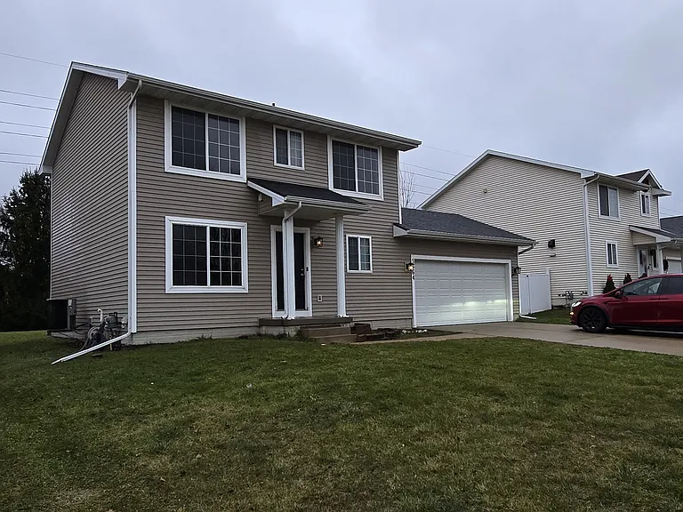 1564 Nine Iron Dr — Photo 1