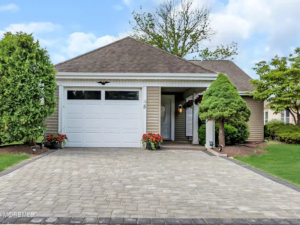 5 Wycombe Way, Manchester, NJ 08759
