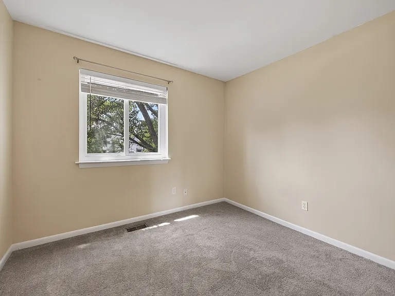 5025 Halwell Dr — Photo 12