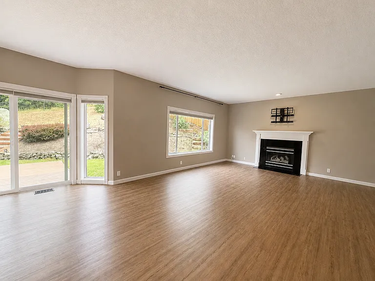 16308 SW Timberland Dr — Photo 8