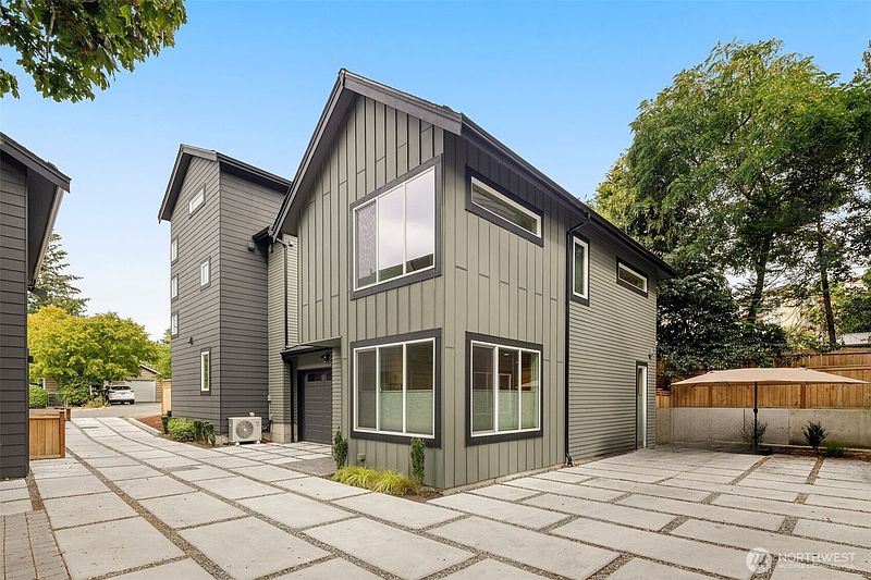 2nd image of 115 B N 105th Street