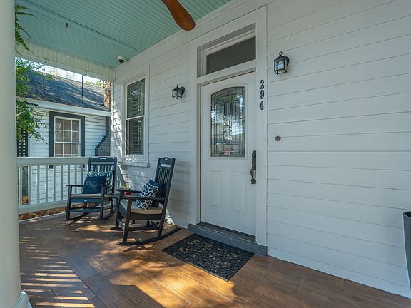 4th image of 294 Congress St