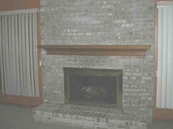 4th image of 19295 Augusta Dr