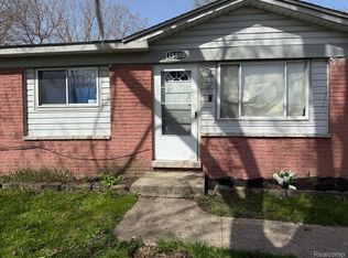 15988 Wellington St, Taylor, MI 48180