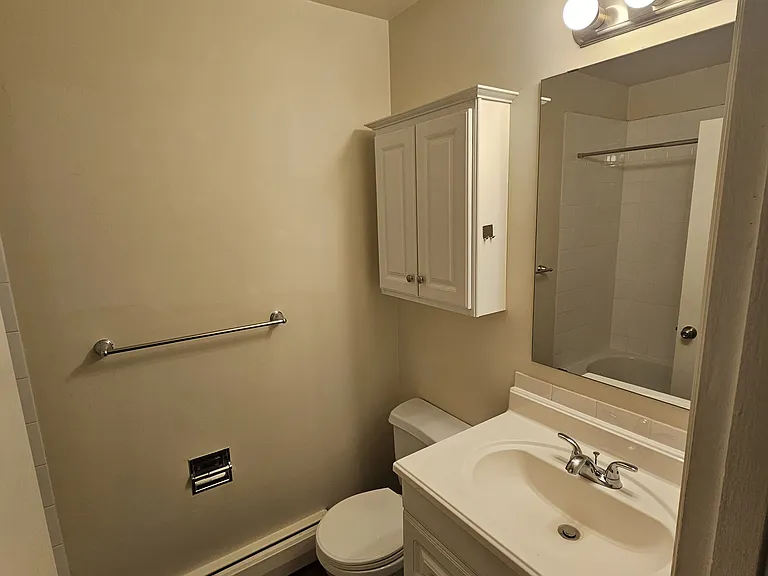 3409 Centre St N — Photo 18