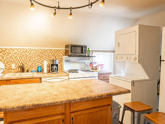 4th image of 201 N Lincoln Ave APT 3