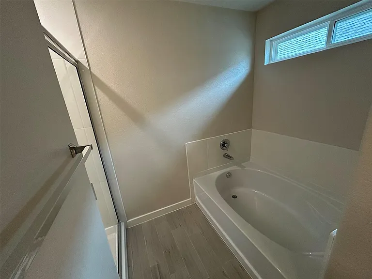 1511 Revolution Way — Photo 25