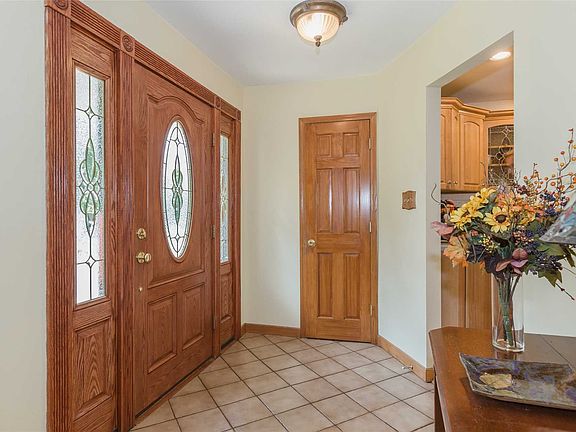 2nd image of 37 Amapola Ln