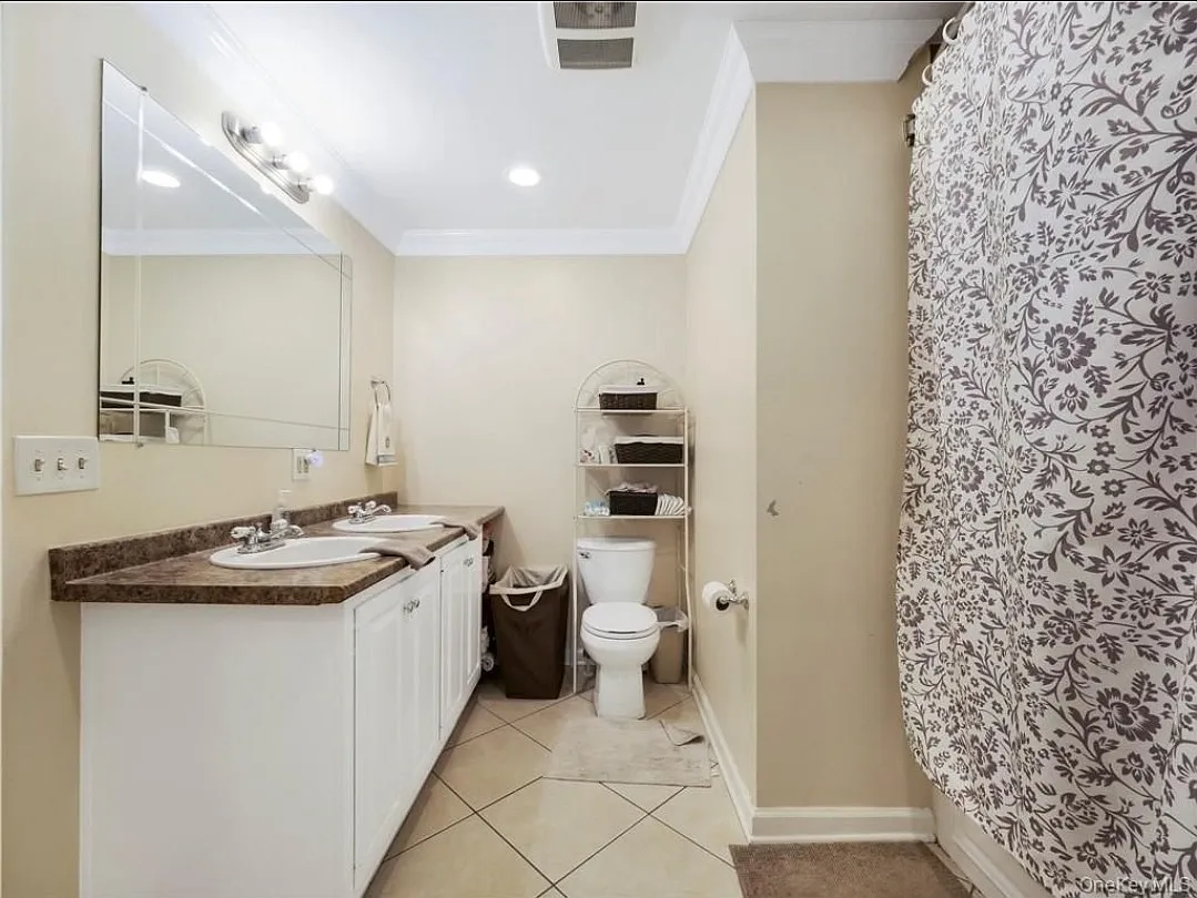 3 bed, $3,600 — Photo 3