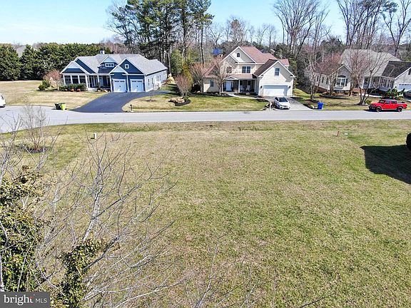 5th image of 130 E Buckingham Dr