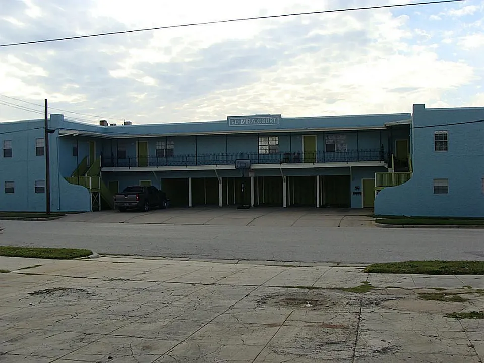 802 Avenue K #3