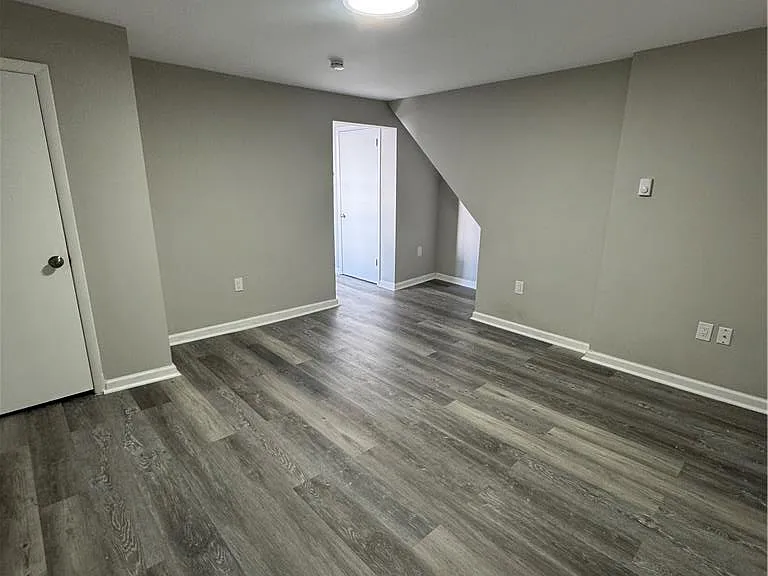 702 Walnut St #2 — Photo 3