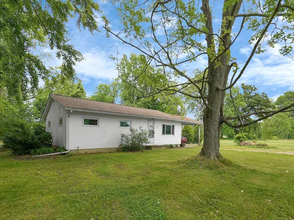 105 Pence St, Hebron, OH 43025