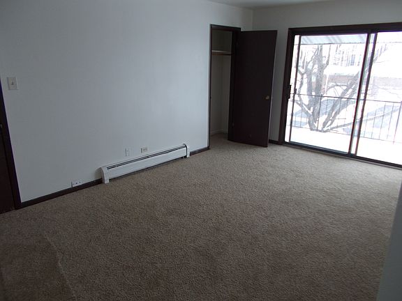 3rd image of 19909 Park Ave #2N