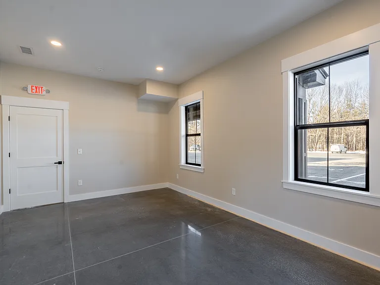 128 Greenview Dr #101 — Photo 7