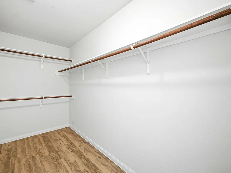 19 Santa Barbara Dr — Photo 16