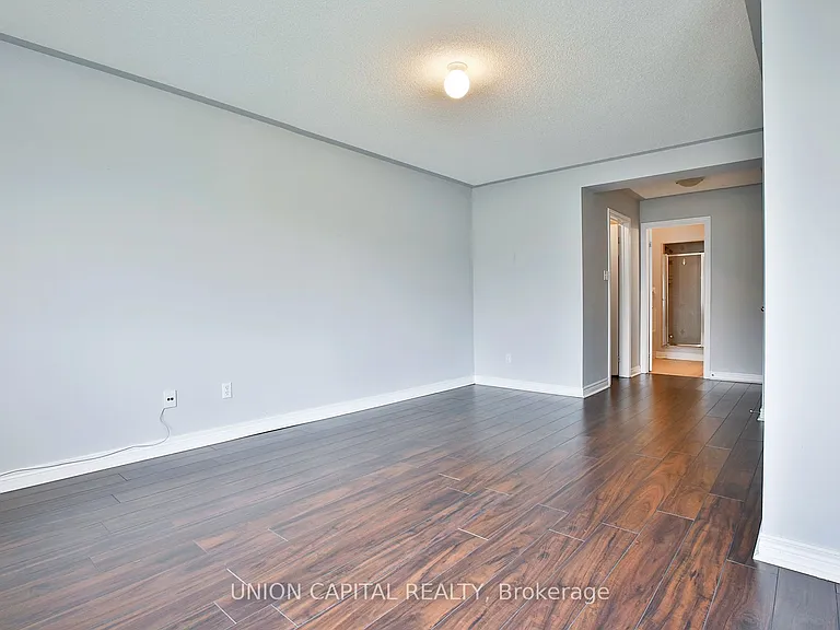 762 Caboto Trl — Photo 14