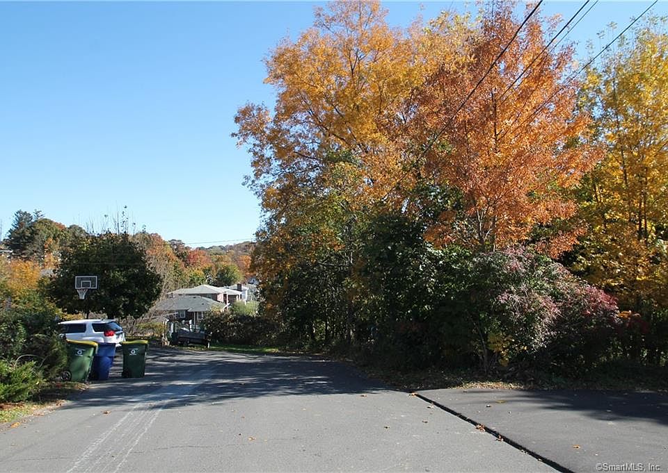 31 Hotchkiss St, Waterbury, CT 06704 Zillow