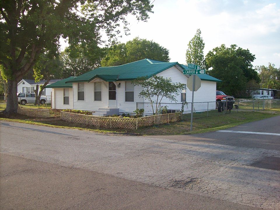 front of the house from the corner